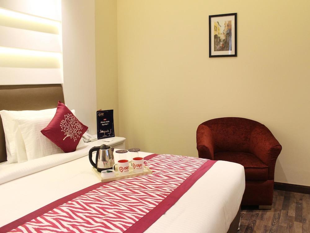 Picasso Prive Naraina Delhi - Couple Friendly Local Ids Accepted
