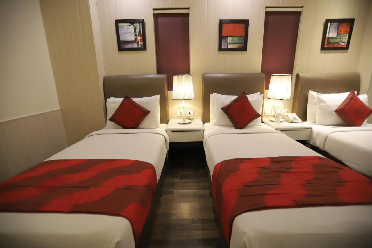 Picasso Prive Naraina Delhi - Couple Friendly Local Ids Accepted