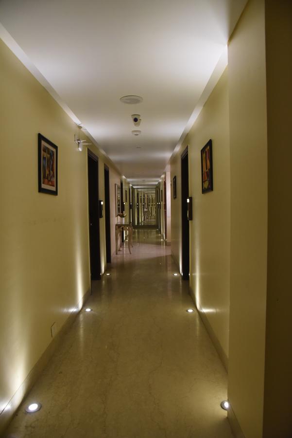 Picasso Prive Naraina Delhi - Couple Friendly Local Ids Accepted