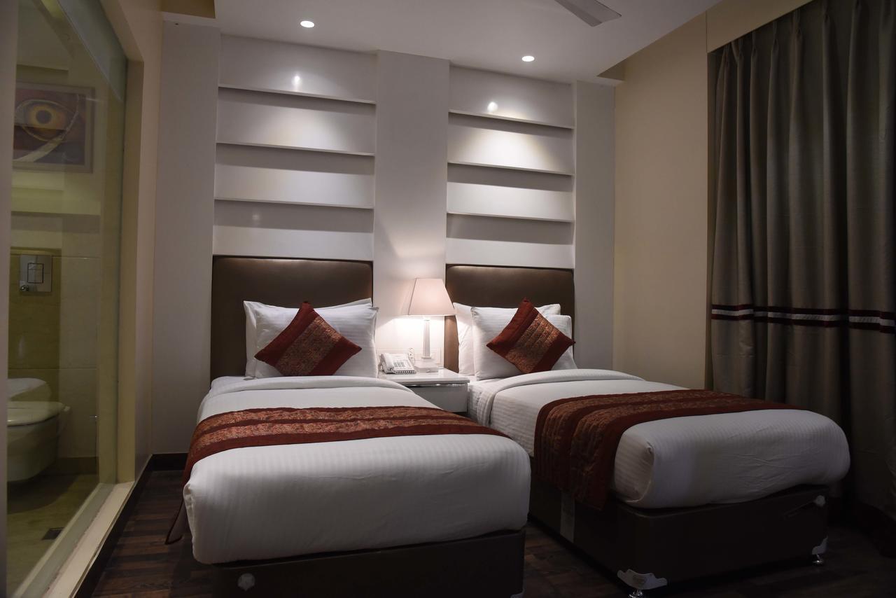 Picasso Prive Naraina Delhi - Couple Friendly Local Ids Accepted 3*